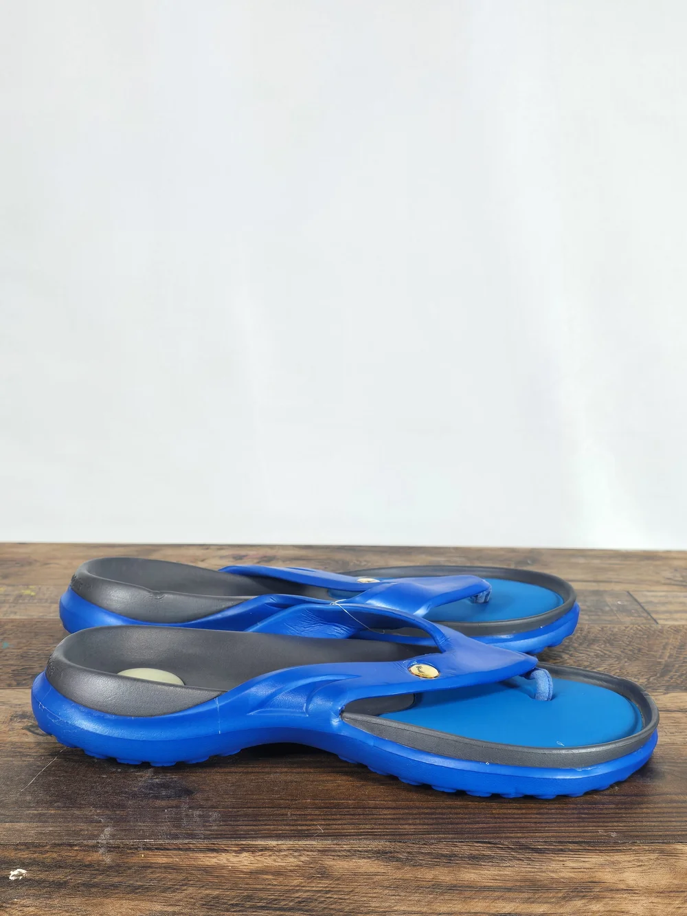 Men's Blue Sporty Flip Flop Sandals Size 9